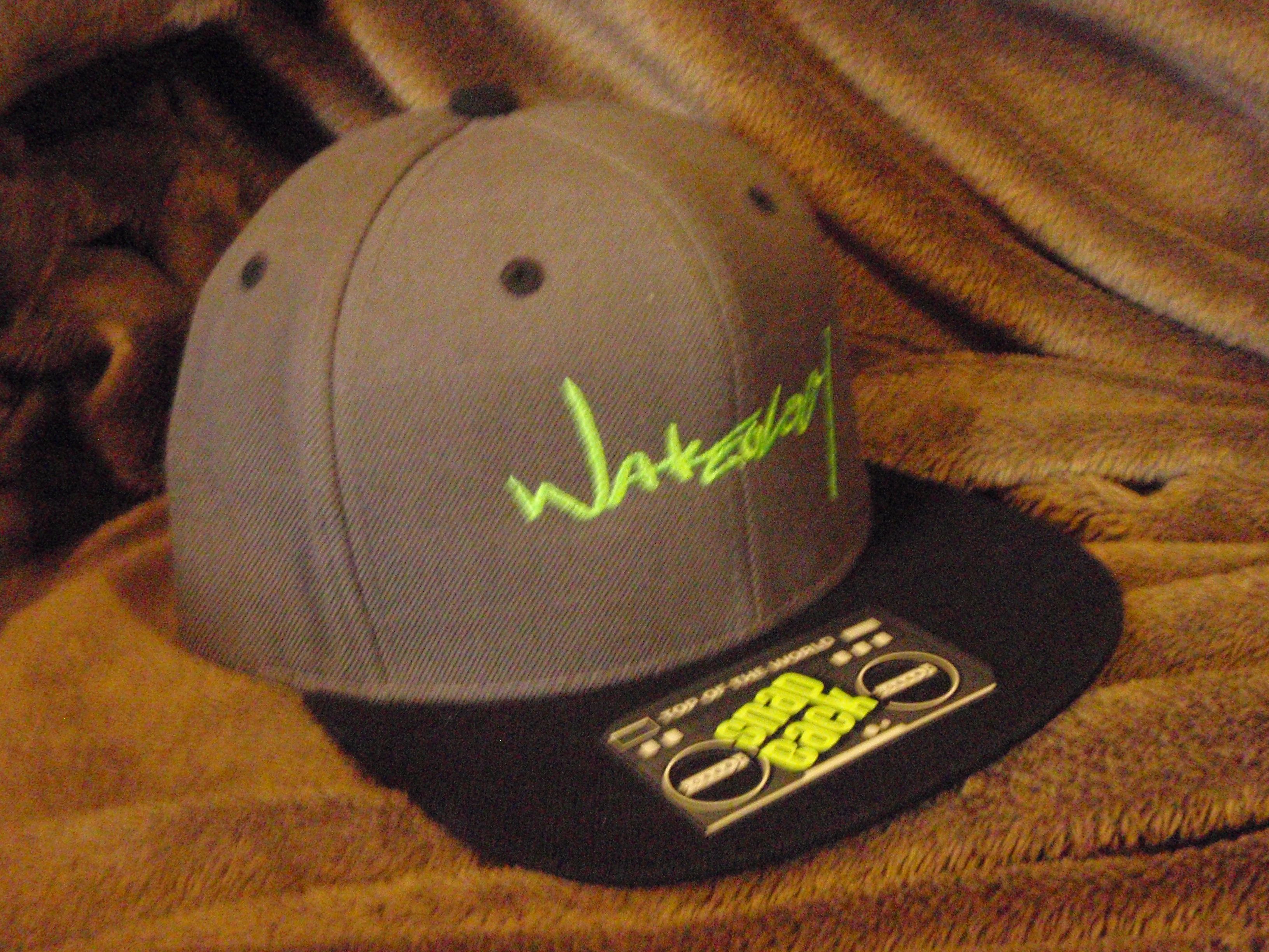Snap back hat